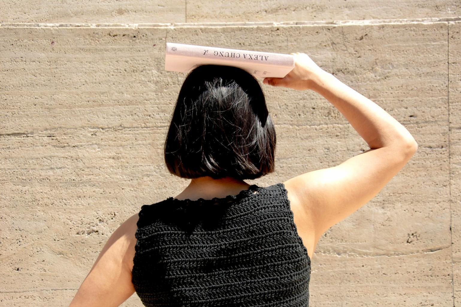 Tecnica professionale di taglio maschile in azione